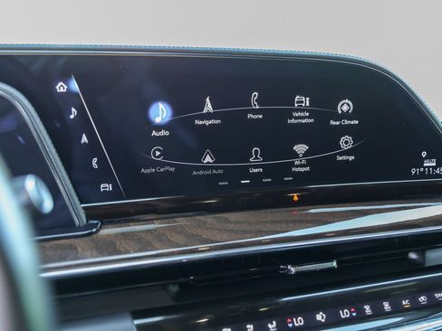 Used 2022 Cadillac Escalade ESV Sport Platinum w/ LPO, Floor Liner Package AWD/4WD image 15