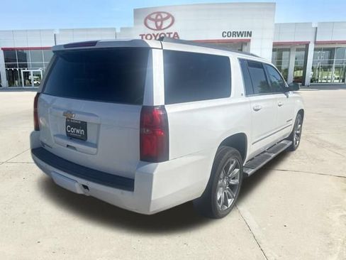 Used 2018 Chevrolet Suburban LT w/ LT Signature Package AWD/4WD image 35
