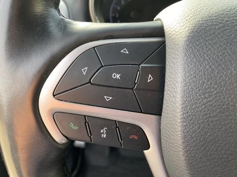 Used 2020 Jeep Grand Cherokee Laredo w/ Quick Order Package 2BN North image 27