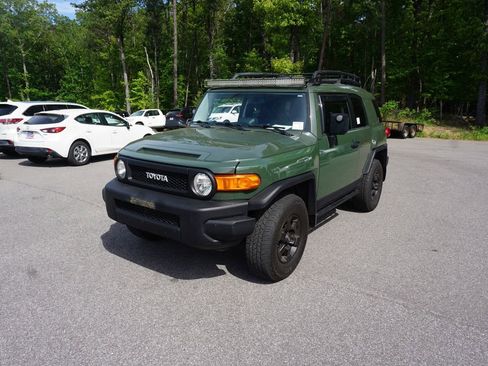 Used 2011 Toyota FJ Cruiser 4WD w/ Trail Teams Special Edition image 19