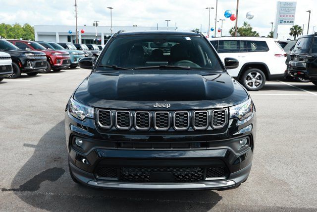 New 2026 Jeep Compass Latitude AWD/4WD image 2