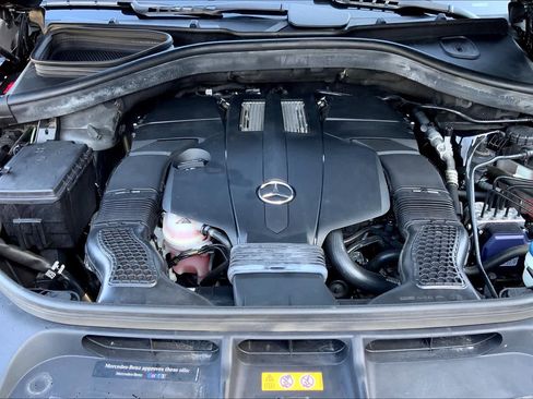Used 2018 Mercedes-Benz GLS 450 4MATIC image 31