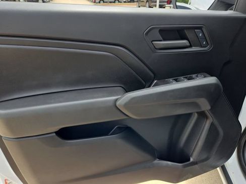 Used 2024 Chevrolet Colorado W/T RWD image 20