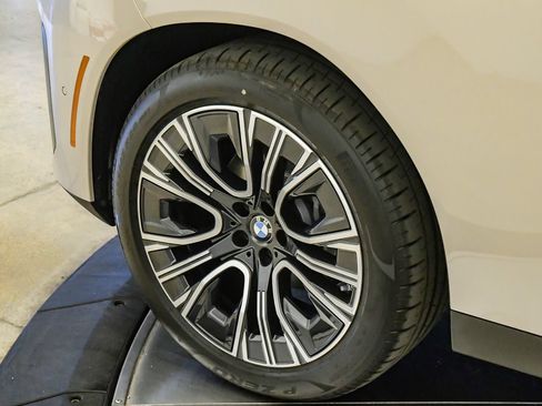 Used 2026 BMW X3 xDrive30i w/ Premium Package AWD/4WD image 10