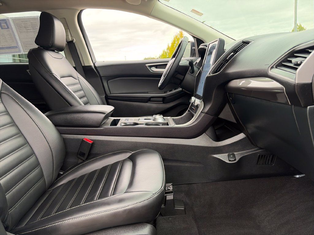Used 2024 Ford Edge SEL w/ Convenience Package AWD/4WD image 11