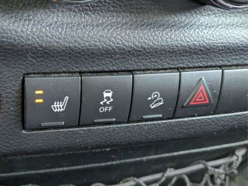 Used 2017 Jeep Wrangler Unlimited Sahara w/ Quick Order Package 24E Chief AWD/4WD image 20
