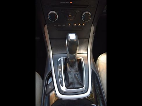 Used 2016 Ford Edge SEL FWD image 12