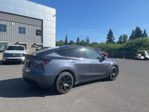 Used 2022 Tesla Model Y Long Range AWD/4WD image 4