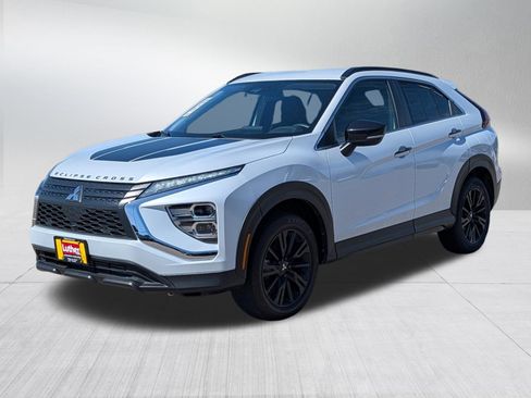 Used 2024 Mitsubishi Eclipse Cross AWD image 3
