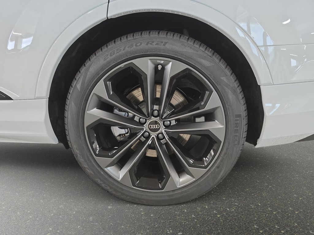 New 2026 Audi Q7 3.0T Premium Plus AWD/4WD image 24
