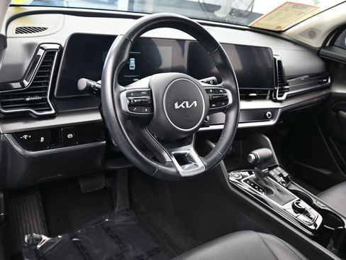 Used 2025 Kia Sportage EX image 13