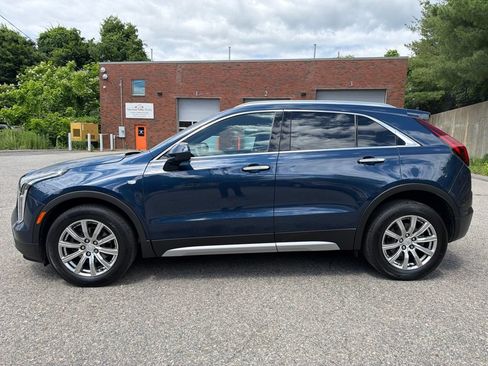 Used 2019 Cadillac XT4 Premium Luxury w/ Cold Weather Package AWD/4WD image 3