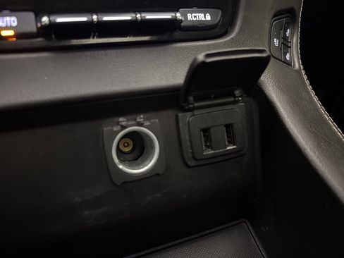 Used 2020 GMC Yukon XL SLT image 48