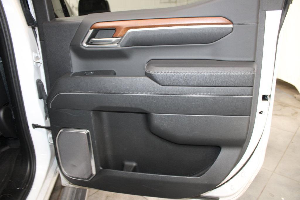 Used 2023 GMC Sierra 1500 Denali AWD/4WD image 33