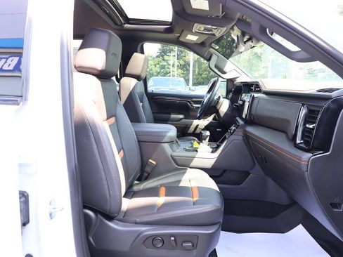 Used 2023 GMC Sierra 1500 AT4 w/ AT4 Preferred Package AWD/4WD image 44