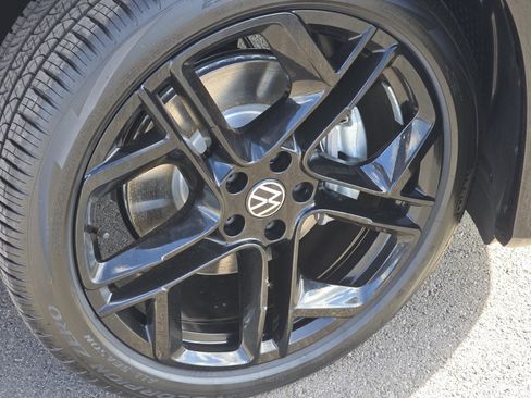 New 2026 Volkswagen Tiguan SE R-Line image 14