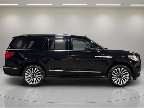 Certified 2021 Lincoln Navigator Reserve w/ Luxury Package AWD/4WD image 2