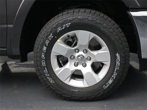 New 2026 RAM 1500 4x4 Crew Cab image 29