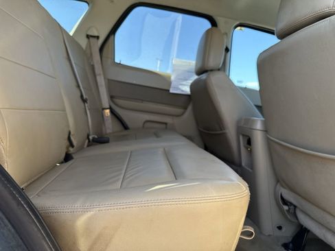 Used 2011 Ford Escape Limited w/ Class II Trailer Tow Pkg AWD/4WD image 13