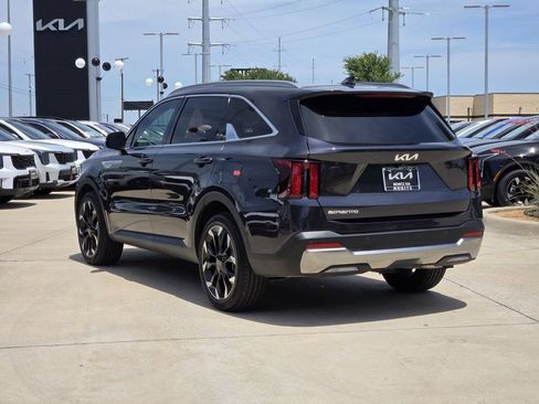 New 2026 Kia Sorento EX w/ EX Premium Package FWD image 3