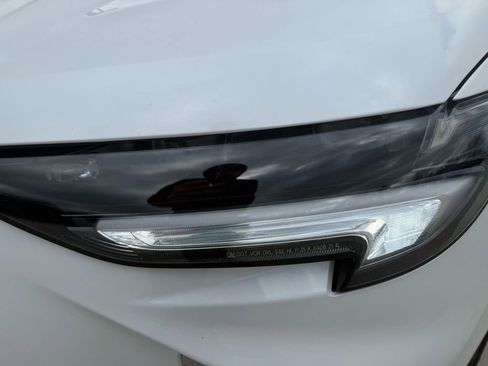 Used 2023 Buick Envision Avenir image 9