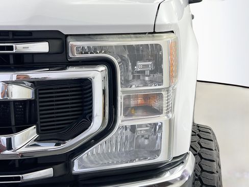 Used 2020 Ford F350 XLT AWD/4WD image 11