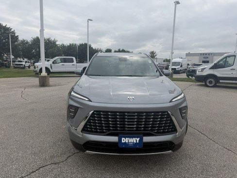 Used 2025 Buick Enclave Avenir w/ Super Cruise Package AWD/4WD image 2