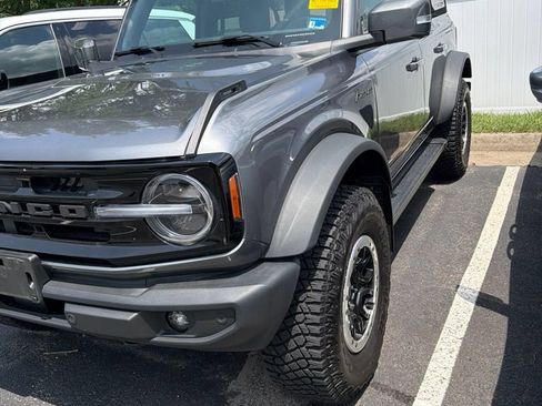 Used 2023 Ford Bronco Outer Banks w/ Sasquatch Package AWD/4WD image 2