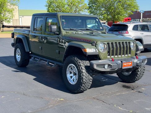 Used 2021 Jeep Gladiator Rubicon AWD/4WD image 2