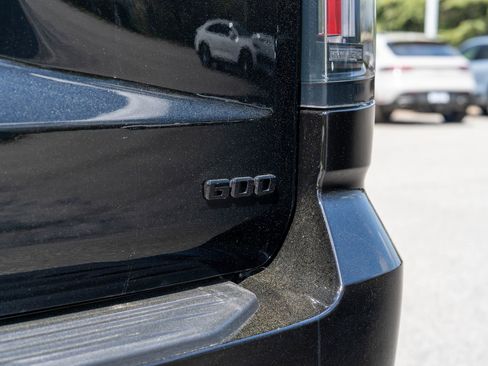 Used 2025 Cadillac Escalade Sport Platinum w/ LPO, ONYX Package image 13