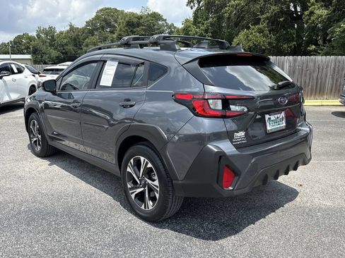 Used 2024 Subaru Crosstrek 2.0i Premium AWD/4WD image 3