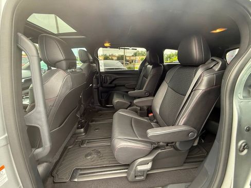 Used 2025 Toyota Sienna XSE image 22