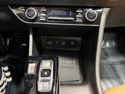 Used 2023 Hyundai Sonata Limited FWD image 37