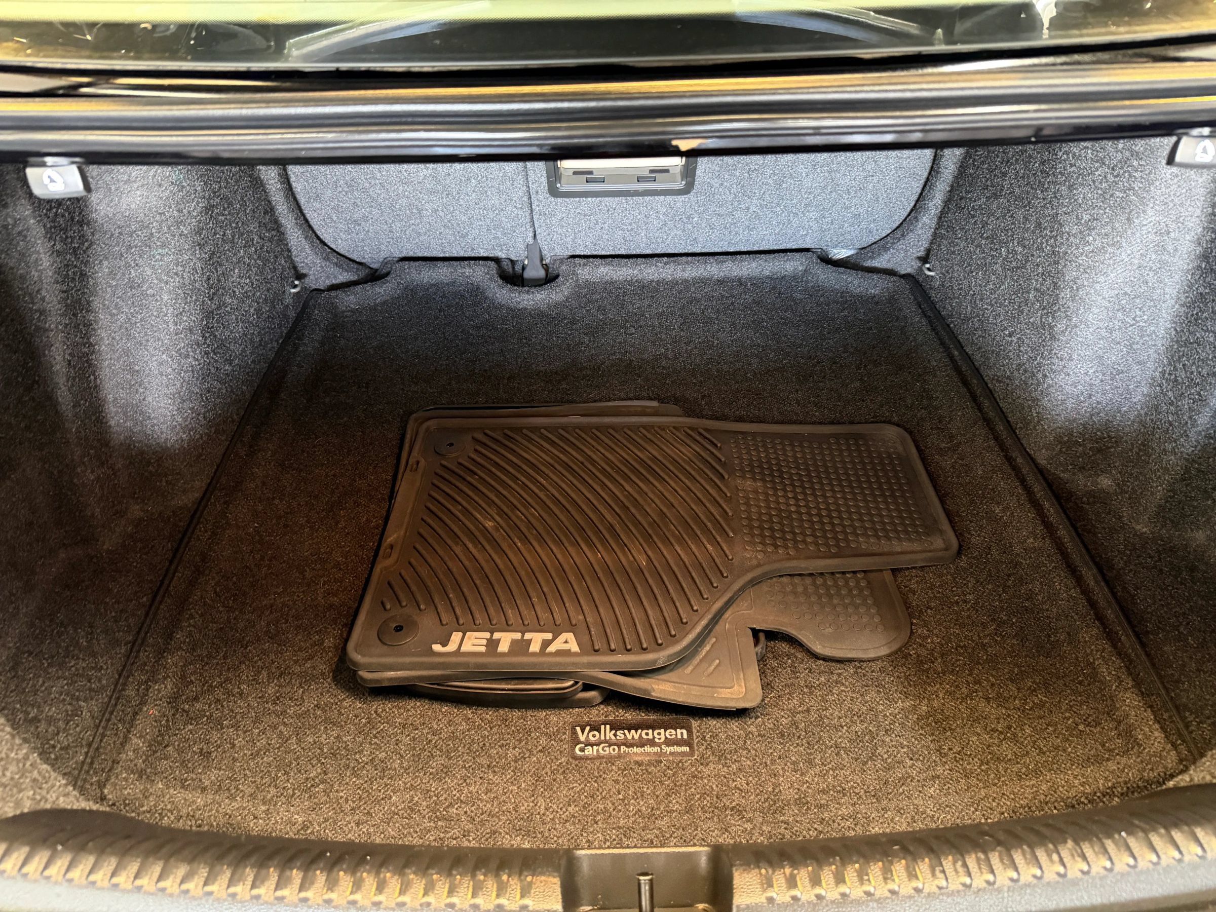 Used 2018 Volkswagen Jetta SE FWD image 38