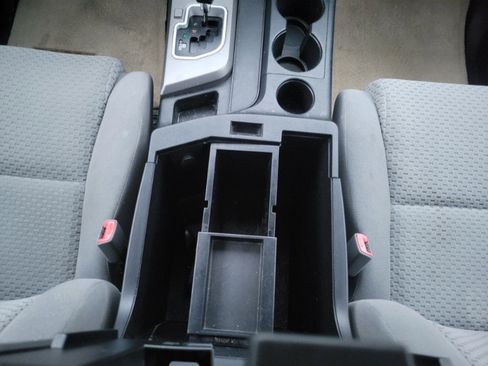 Used 2011 Toyota Tundra 4x4 CrewMax image 23