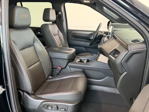 Certified 2023 Chevrolet Tahoe High Country AWD/4WD image 18
