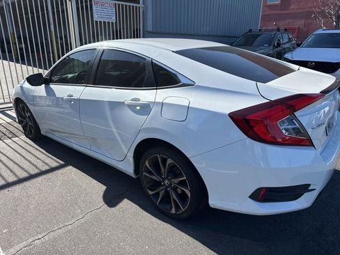 Used 2019 Honda Civic Sport image 5