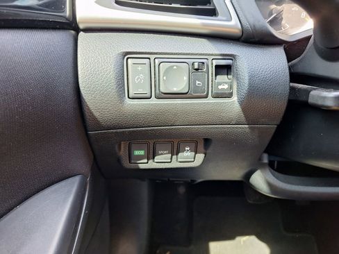 Used 2017 Nissan Sentra SV image 18