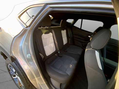 Used 2024 Chevrolet Trax RS FWD image 19