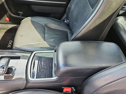 Used 2014 Chrysler 300 C w/ Beats Audio Group image 26