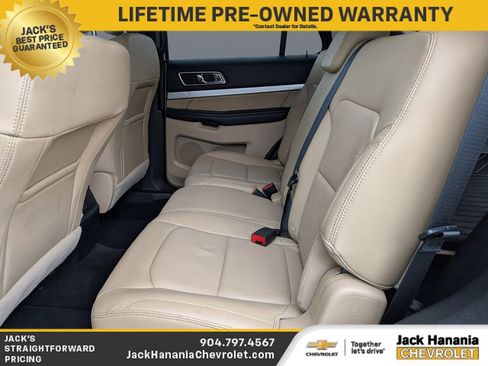 Used 2017 Ford Explorer XLT w/ Equipment Group 202A image 12