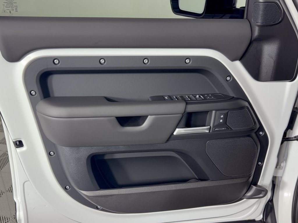 New 2026 Land Rover Defender 110 S AWD/4WD image 14