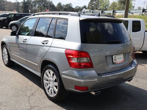 Used 2011 Mercedes-Benz GLK 350 4MATIC image 4