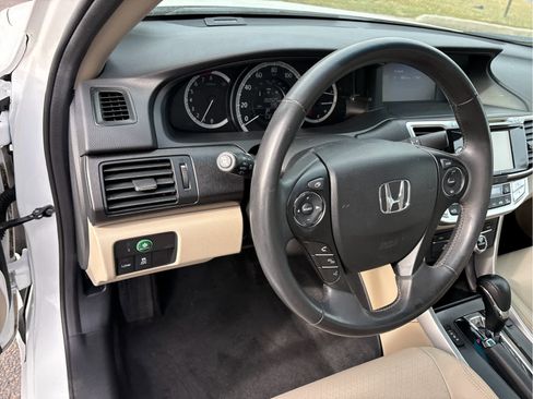 Used 2015 Honda Accord EX-L image 10