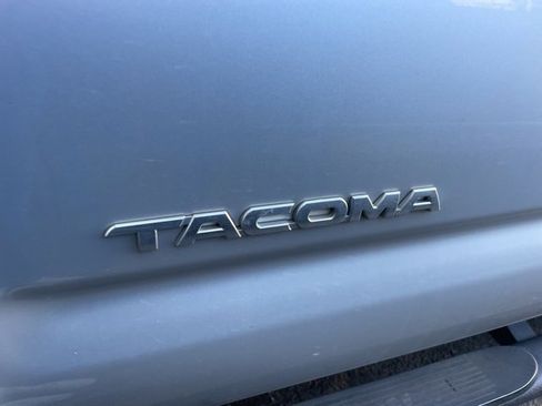 Used 2013 Toyota Tacoma PreRunner w/ Convenience Pkg image 3