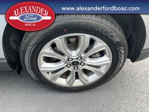 Used 2024 Ford Edge Titanium image 7