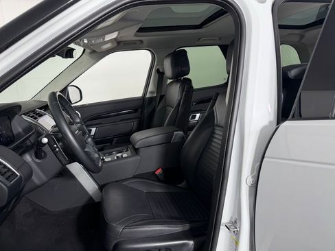 Used 2024 Land Rover Discovery S image 20