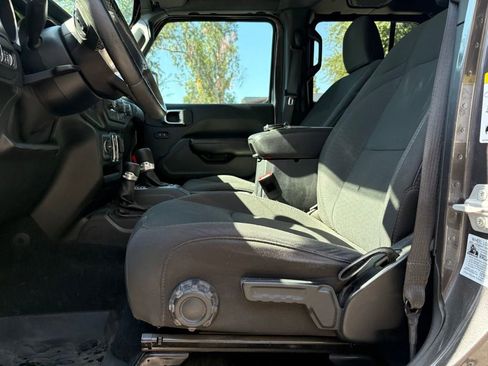 Used 2020 Jeep Gladiator Sport w/ Quick Order Package 24S AWD/4WD image 7