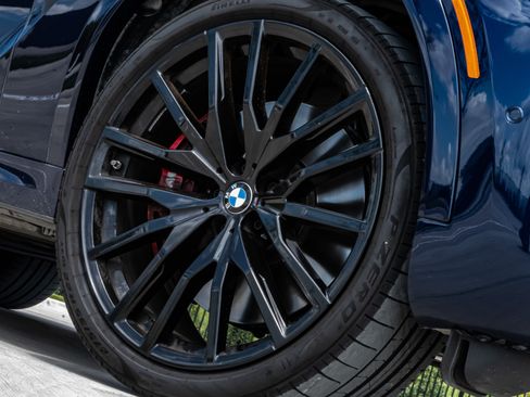 Certified 2025 BMW X6 M60i AWD/4WD image 11
