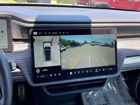 Used 2024 Rivian R1S Adventure AWD/4WD image 17